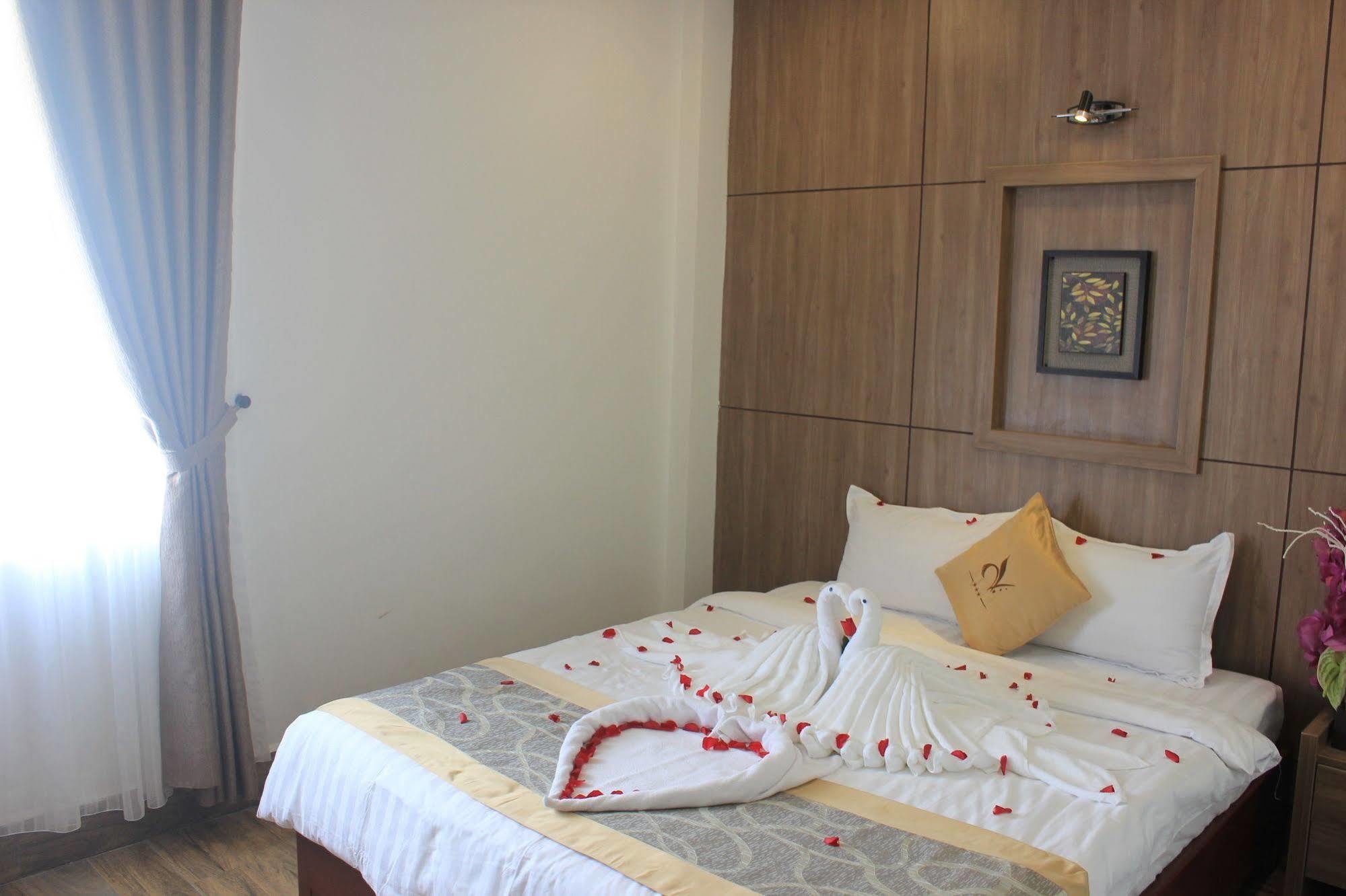Valencia Da Nang Beach Hotel Esterno foto