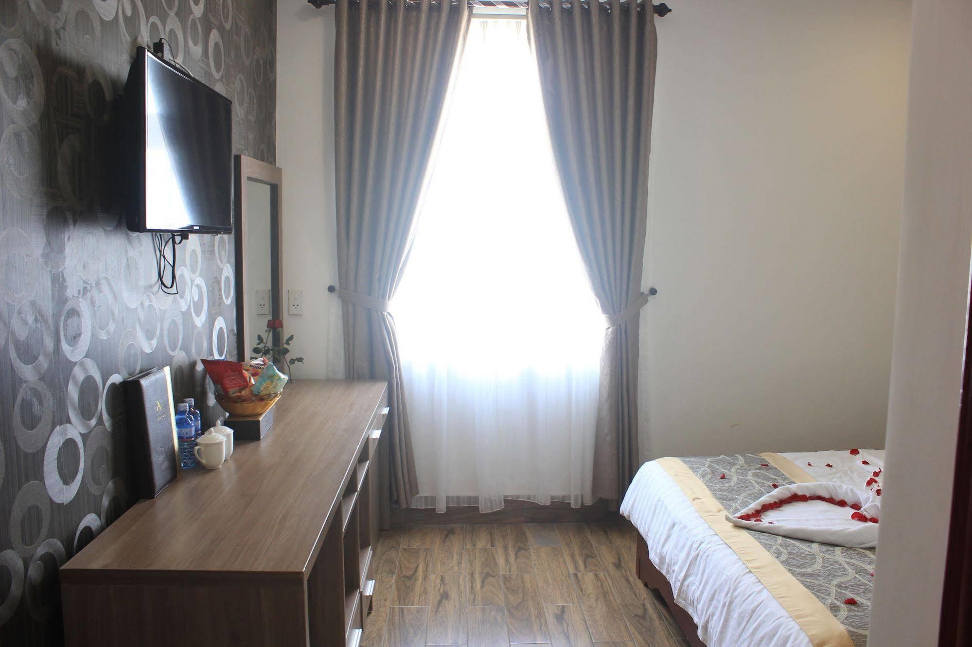 Valencia Da Nang Beach Hotel Esterno foto